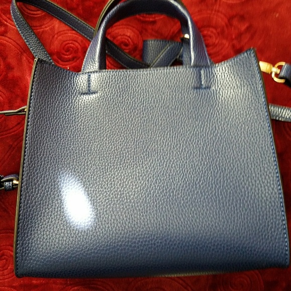 Suzy Levian ~Pebbled Faux Leather Satchel with Bow - Picture 7 of 8